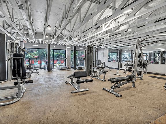 State-of-the-Art Fitness Center at Las Colinas Heights, Irving