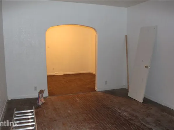 339 Hovey St, Gary, IN 46406