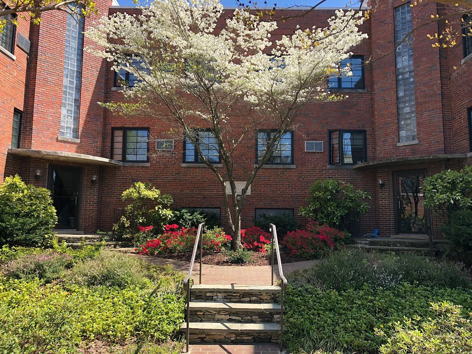 16th Street Apartments — Photo 2