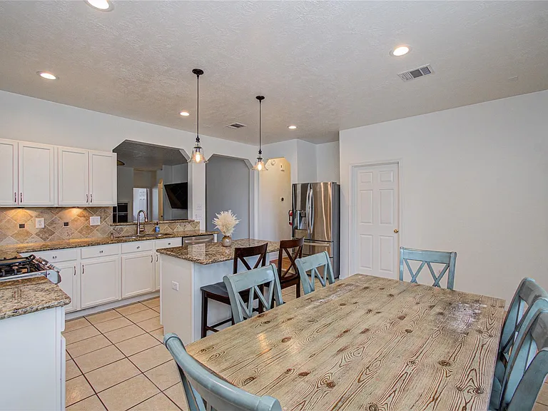 24135 Pinecreek Point — Photo 13