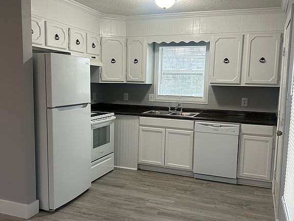 4th image of 125 Longview Ave #A
