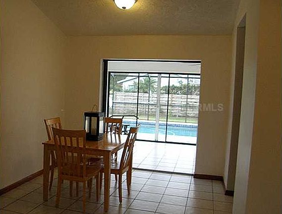 4th image of 5563 Colonial Oaks Blvd