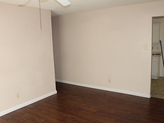 3rd image of 220 Westward Ave APT B