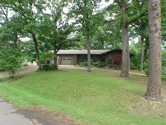 2nd image of 15 Lavendon Circle Dr