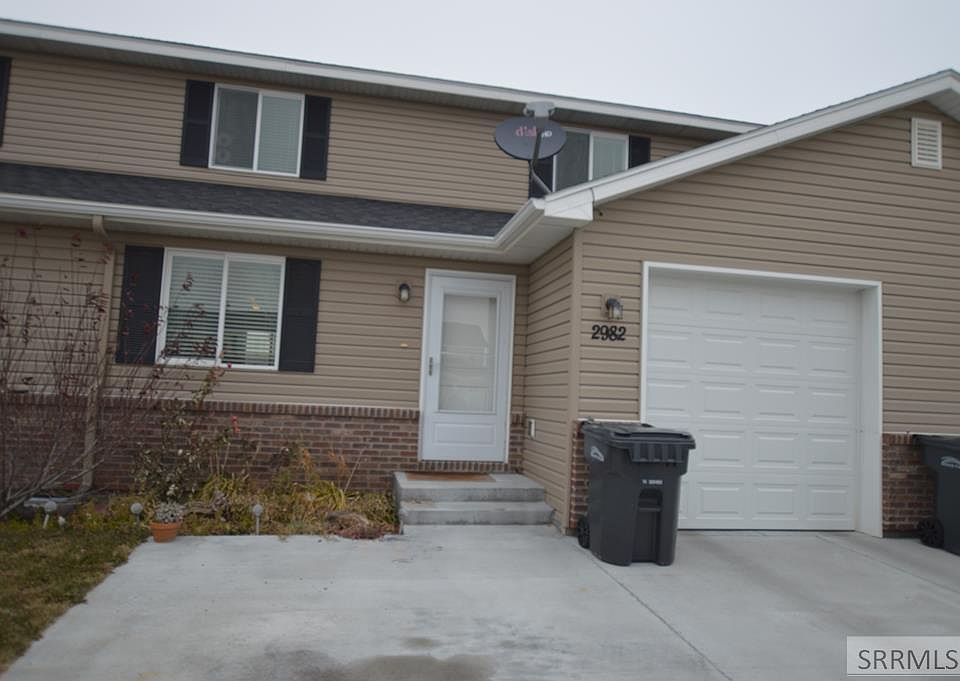 1st image of 2982 Janessa Ln