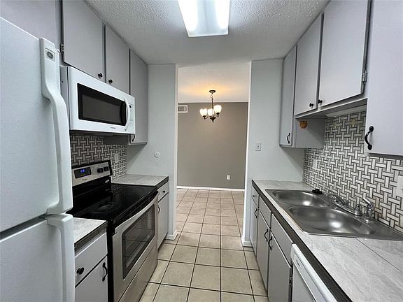 5th image of 7950 N Stadium Dr APT 208