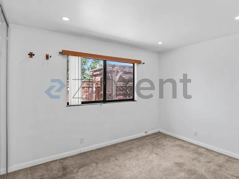 2872 Pickford Pl — Photo 19