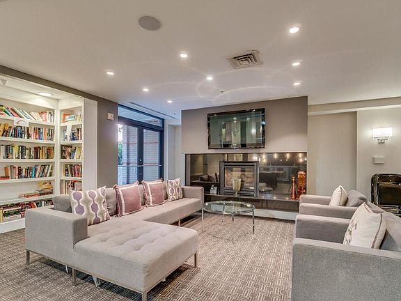 5th image of 525 N Fayette St Unit 522