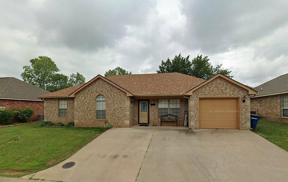 1st image of 2317 E Sycamore Dr