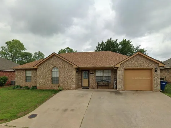 2317 E Sycamore Dr, Stillwater, OK 74075