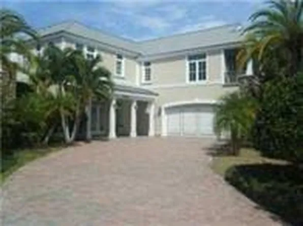 9928 SE Cottage Ln, Hobe Sound, FL 33455