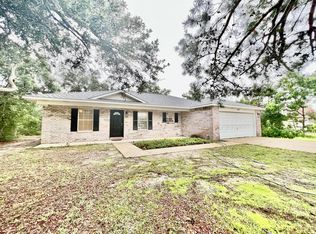 1934 Aurora Dr, Navarre, FL 32566