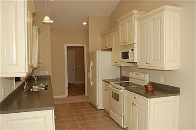 3rd image of 2695 Sea Vista Drive SW