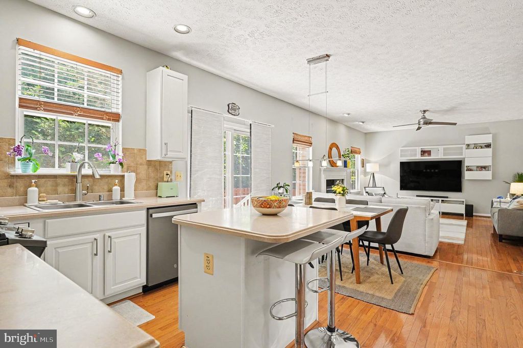 8709 Melissa Lilian Ct, Nottingham, MD - More