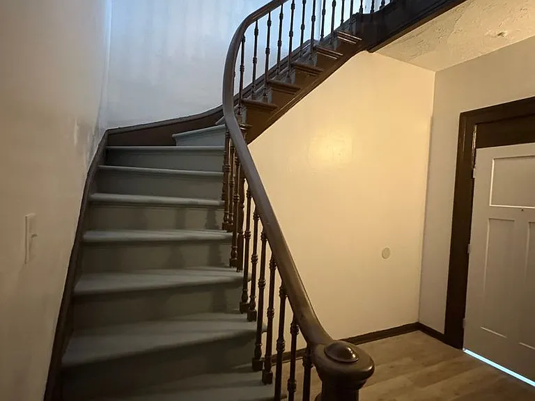 118 College Pl — Photo 13