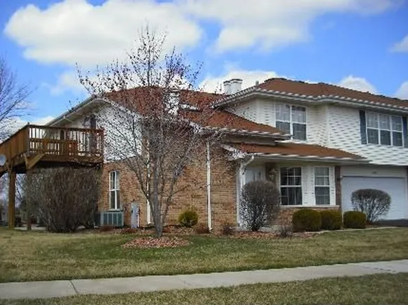 5320 W Mint Julip Dr, Alsip, IL 60803