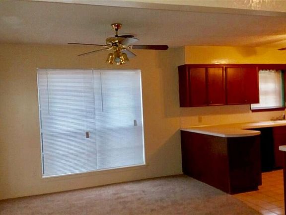 5th image of 3802 Santa Monica Dr