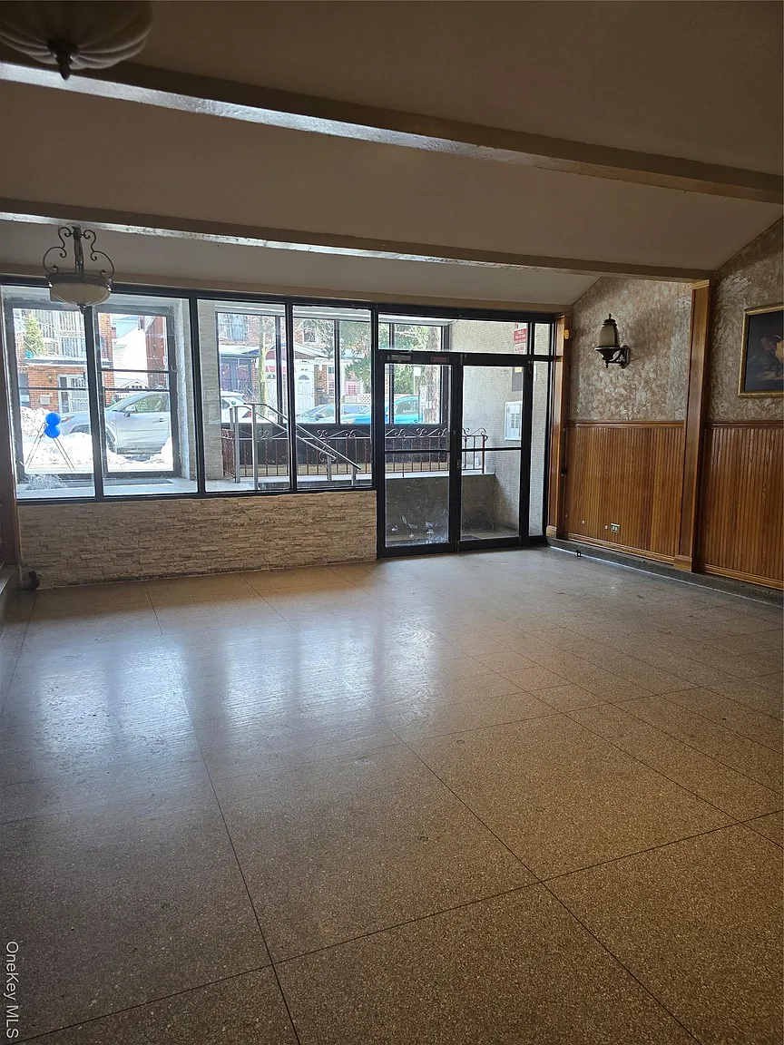 92-29 Lemont Ave #1 E photo 1