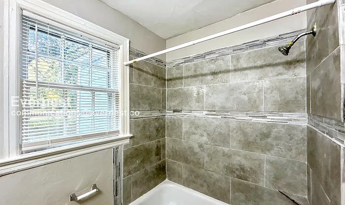 761 Whitney Ave — Photo 7