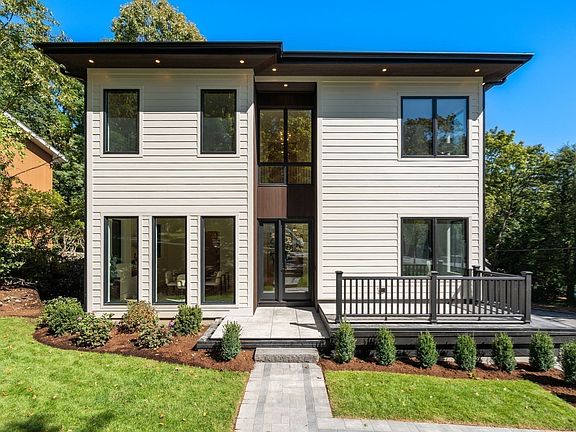 3rd image of 30 Dorr Rd