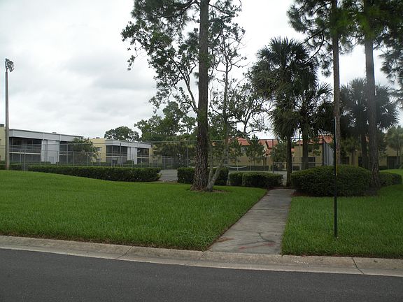 3rd image of 2458 Oak Park Way #106