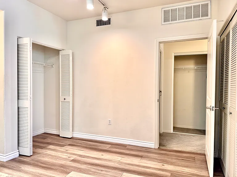 100 S Alameda St #261 — Photo 9