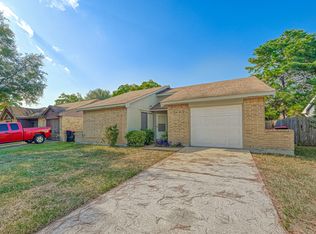 10322 Mist Ln, Houston, TX 77070