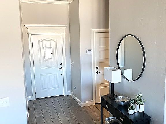Entry way 