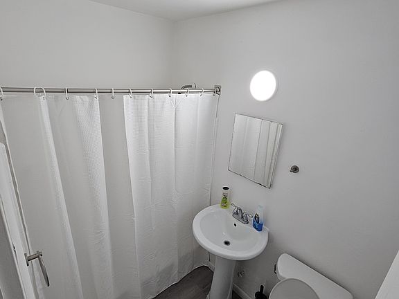 5th image of 530 NE 82nd Ter APT 5
