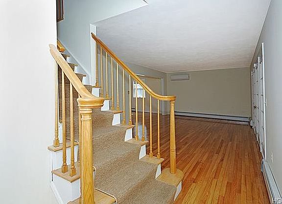5th image of 40 Nelson Dr
