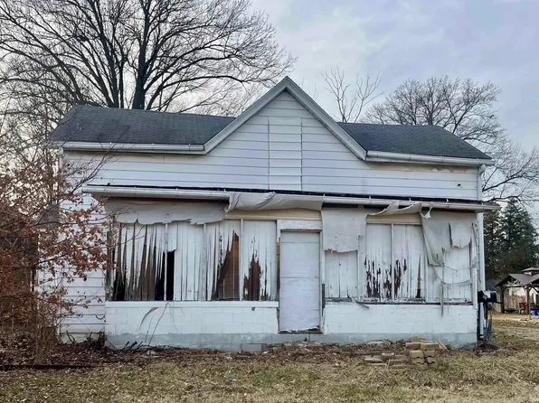 414 N 3rd St, Boonville, IN 47601