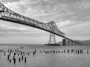 1188 Harrison Ave, Astoria, OR 97103