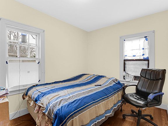 4th image of 503 Hobart St