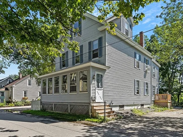 29 Field St, Amesbury, MA 01913