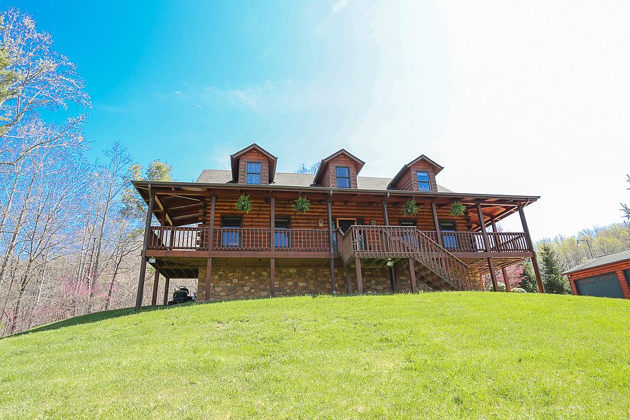 1st image of 4860 Wayside Dr