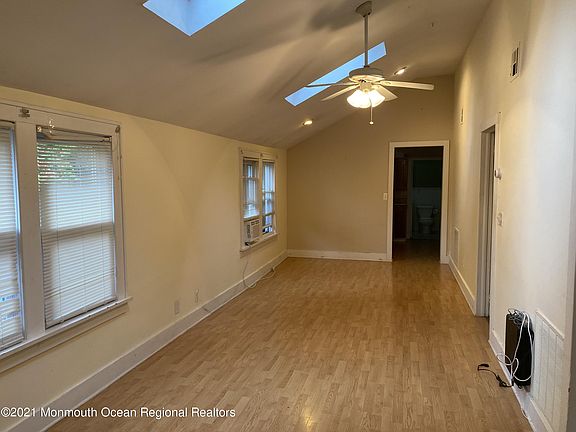 4th image of 20 Georgia Ave