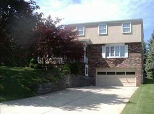 1065 Old Post Rd, South Park, PA 15129