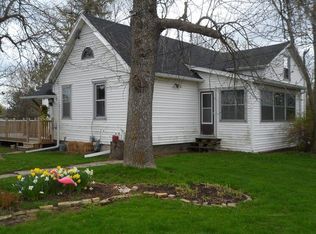 5327 Lakeshore Rd, Sheboygan, WI 53083
