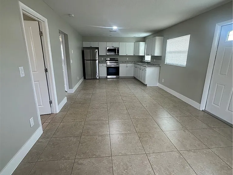 16920 Carmen Ave — Photo 2