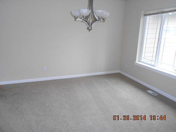 4th image of 11807 185th St E