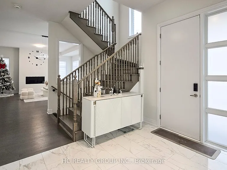 20 Harold Humphrey St — Photo 5