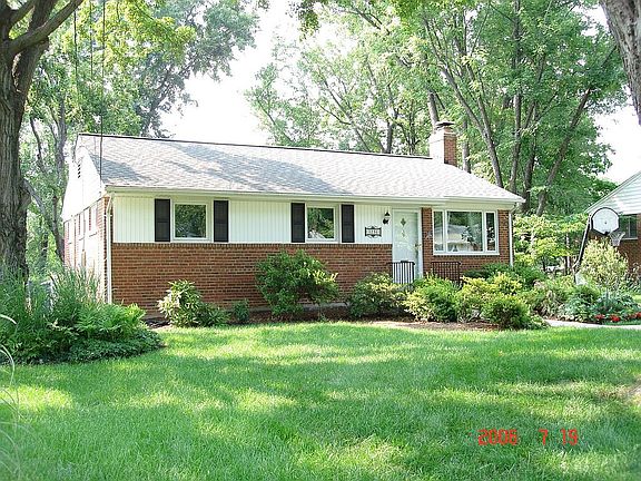 3rd image of 3236 Kenney Dr