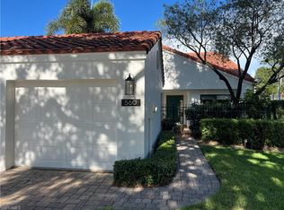 560 Beachwalk Cir, Naples, FL 34108