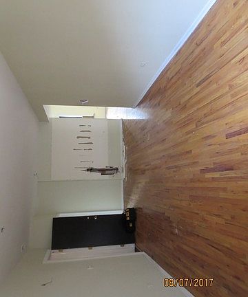 4th image of 5740 S King Dr Unit 2D