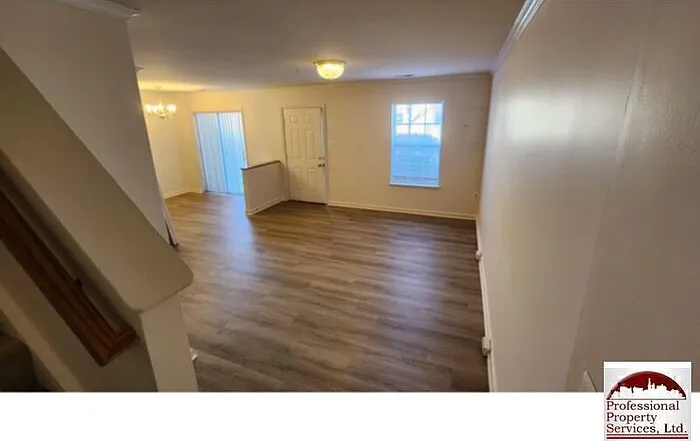 3 bed, 2.5 bath, 1518 sqft, $2,100 — Photo 3