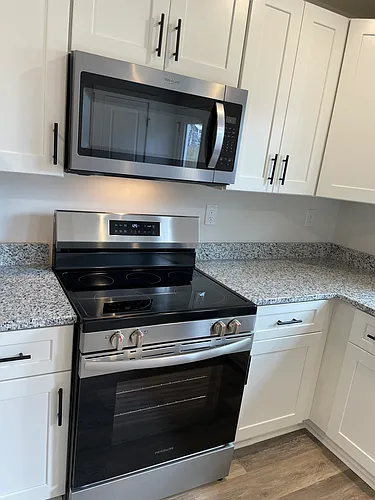 210 King St Photo 1