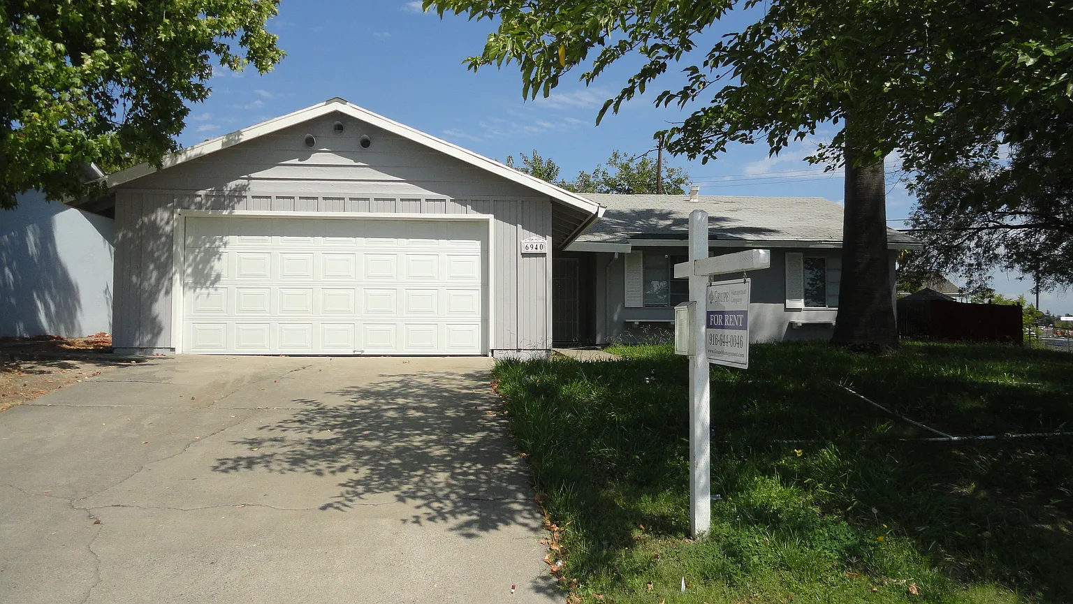 6940 Larchmont Dr photo 1