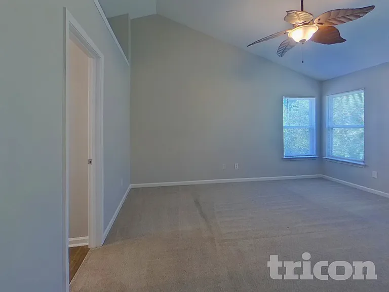 2721 Forest Grove Ct — Photo 9