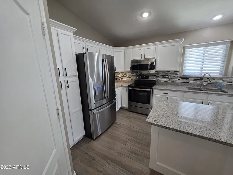 2442 E Nathan Way — Photo 16
