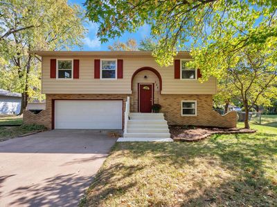 204 S Roupp St, Hesston, KS, 67062